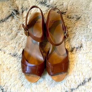UGG Janie clog sandal leather and wood Sz 10